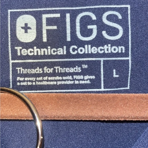 Set (2) Figs Men's Techical Collectiom Navy Short Sleeve Shirts #L00 - Picture 5 of 14